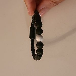 NWOT LEATHER BRACELET
